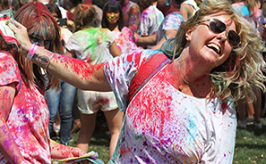 Holli Festival of Colour :  Photos : Richard Moore : Photographer